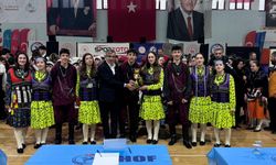 BÜYÜKŞEHİR’İN HALK OYUNLARI EKİBİ BÖLGE ŞAMPİYONU OLDU