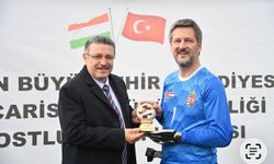 TÜRKİYE İLE MACARİSTAN ARASINDAKİ MAÇTA DOSTLUK KAZANDI