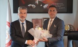 İL BAŞKANI MUMCU’DAN TRABZON ECZACILAR ODASINA ZİYARET