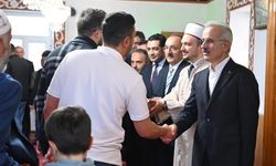 Bakan Abdulkadir Uraloğlu Bayram Namazını Babaocağında Kıldı