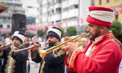 MEYDAN PARKI'NDA MEHTER COŞKUSU