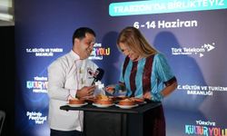 TRABZON’DA KONSER ÖNCESİ DEMET AKALIN’A SÜTLAÇ SÜRPRİZİ