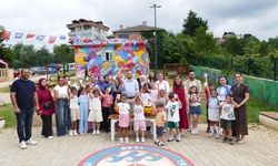 ÇİLEKLİ DÜŞLER KÖYÜ'NDE EBEVEYN-ÇOCUK ATÖLYESİ’NE YOĞUN İLGİ