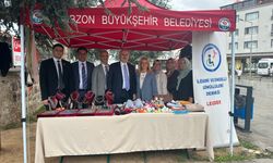 ADİL KARAİSMAİLOĞLU’NDAN AYASOFYA’DA ESNAF VE STANT ZİYARETİ