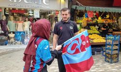 ORTAHİSAR’IN CADDELERİ, BORDO-MAVİ BAYRAKLARLA DONATILDI
