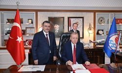 AK Parti'nin kuruluş yıl dönümünü kutlayan Başkan Genç:  "25 YILDIR MİLLETİMİZLE YÜRÜYORUZ"