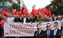 Ekrem İmamoğlu’nun tutukluluğunun 500. gününde Trabzon’da Yeni Parti’den protesto yürüyüşü