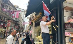 TRABZON SOKAKLARI SALAH İÇİN BORDO MAVİ OLDU