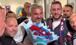 Thomas Reis Trabzon’a İner İnmez atkısını taktı, taraftarlarla üçlü çektirdi