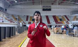 BÜYÜKŞEHİR SPORCULARI MADALYALARI TOPLADI