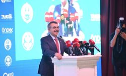 MİLLİ EĞİTİM BAKANI YUSUF TEKİN TRABZON BÜYÜKŞEHİR BELEDİYE BAŞKANI AHMET METİN GENÇ’E TEŞEKKÜR ETTİ