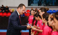BAŞKAN EKİM’DEN AKÇAABAT BELEDİYESİ SPOR KULÜBÜ SPORCULARINA CUMHURİYET BAYRAMI ZİYARETİ