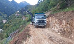 BÜYÜKŞEHİR'İN YOL SEFERBERLİĞİ SÜRÜYOR