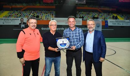 Trabzon'da "Efsaneler Yeniden Futbol Turnuvası" Sona Erdi!