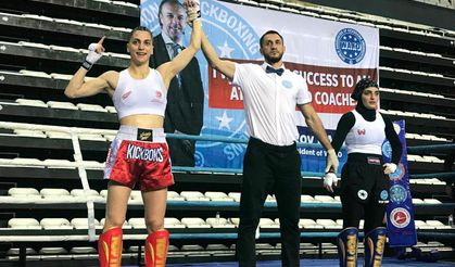 Ortahisar Belediyesi Sporcuları ,Dünya Kiçk Boks Dünya Şampiyonası’nda Çifte Altın Kazandı