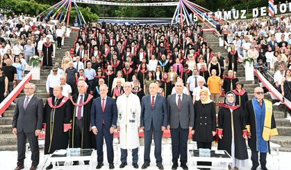 KTÜ Tıp Fakültesi’nde Mezuniyet Coşkusu