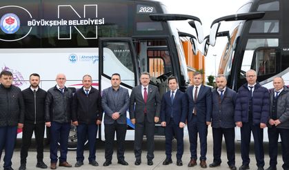 BÜYÜKŞEHİR'İN SOSYAL HİZMET FİLOSUNA 12 YENİ OTOBÜS DAHİL EDİLDİ