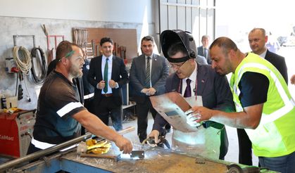 BAŞKAN GENÇ, BULAK YERLEŞKESİNDEKİ PERSONELLE BULUŞTU