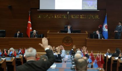BAŞKAN GENÇ, TRABZON’UN YATIRIMLARINI VE GÜNDEMİNİ DEĞERLENDİRDİ