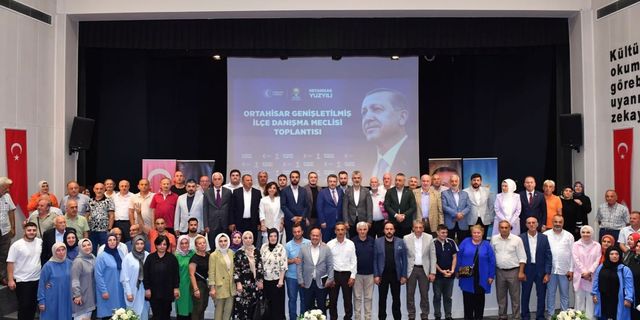 AK Parti’nin Trabzon Ortahisar Geniletilmiş İlçe Danışma Meclisi Toplantısı bugün yapıldı.