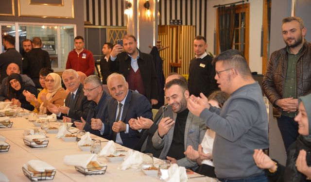 BAŞKAN ZORLUOĞLU ÖZEL GEREKSİNİMLİ BİREYLERLE BULUŞTU