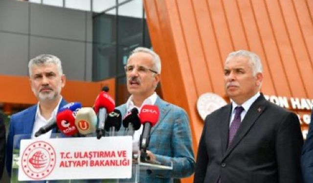 Bakan Uraloğlu Trabzon Havalimanında Konuştu