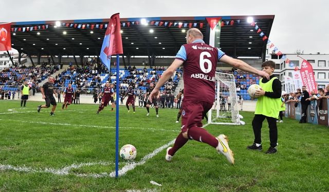 TRABZONSPOR TARİHİ AVNİ AKER'DE CANLANDI