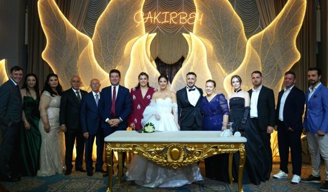 Trabzonlu Milli sporcumuz kız kardeşini evlendirdi