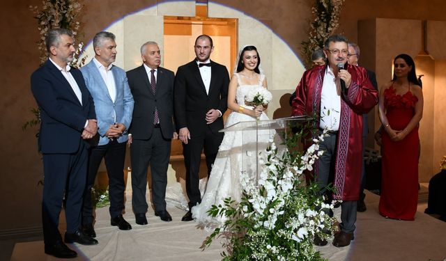 Özer ve Yavuz ailelerinin mutlu günü