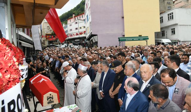 Bakan Mustafa Demir Şalpazarı’nda son yolculuğuna uğurlandı!