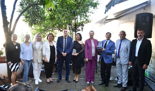 Trabzon Tarih Müzesi’nde ‘Atatürk’ün Sevdiği Şarkılar’ Seslendirdi