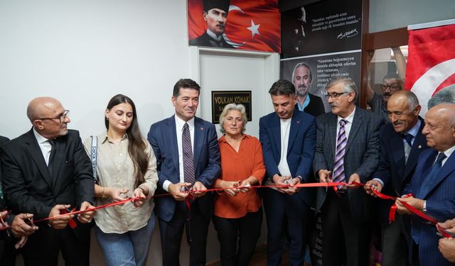 BAŞKAN KAYA, VOLKAN KONAK SANAT ODASI’NIN AÇILIŞINA KATILDI