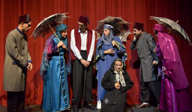 Trabzon DT’nin oyunu: “İstanbul’un Son Beyzadeleri” Prömiyer Yapıyor