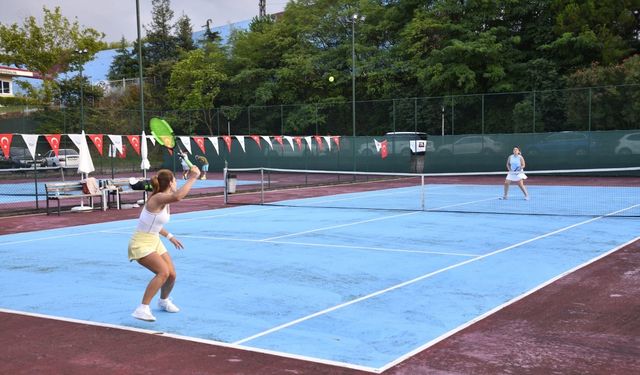 ‘29 EKİM CUMHURİYET BAYRAMI TENİS TURNUVASI’ KAYITLARI BAŞLADI