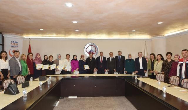 Kadın Çiftçi Eğitim kampını tamamlayanlara sertifikaları verildi