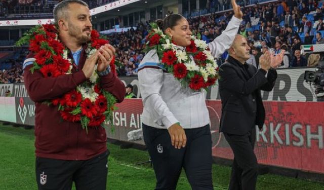 Şampiyon Boksör Havva Kethüda’ya Büyük Onur