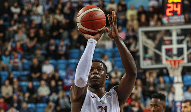 Trabzonspor 74–81 Anadolu Efes