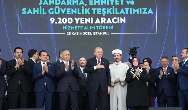 Vali Aziz Yıldırım, İstanbul'da Yeni Araçların Hizmete Alım Törenine Katıldı