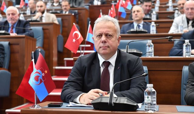 ZORLU, “TANKERLERLE SU TAŞINMASINI ÖVMEK EKSİKLİKLERİ ORTAYA KOYMAKTIR”