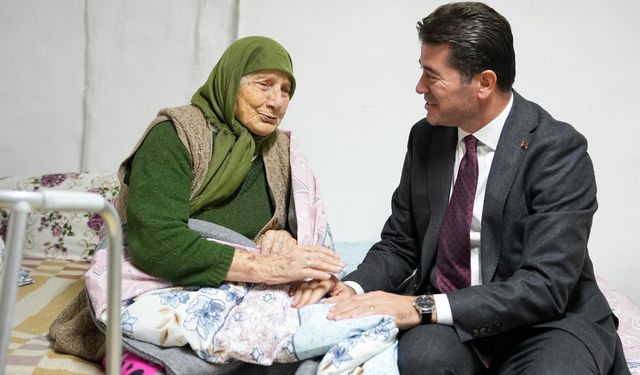 BAŞKAN KAYA, NERİMAN TEYZENİN EVİNİ TEPEDEN TIRNAĞA YENİLETTİ