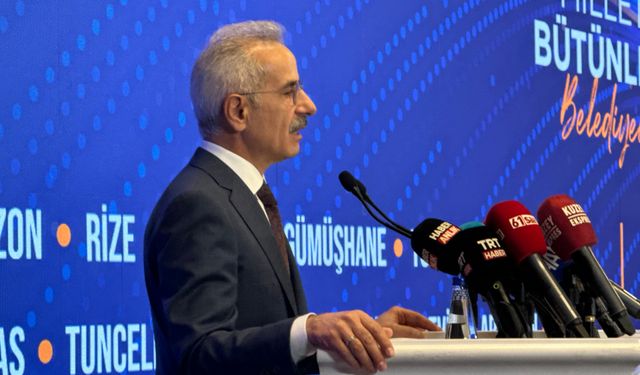 Ulaştırma ve Altyapı Bakanı Abdulkadir Uraloğlu'Bizim görevimiz var'