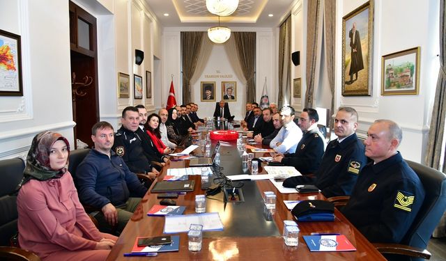 Kasım Ayı İl Spor Güvenlik Kurulu Toplantısı, Vali Aziz Yıldırım başkanlığında geniş bir katılımla gerçekleştirildi.