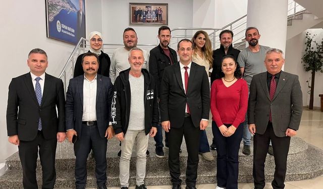 AKÇAABAT BELEDİYE TİYATROSU YENİ SEZON İÇİN PERDE AÇIYOR