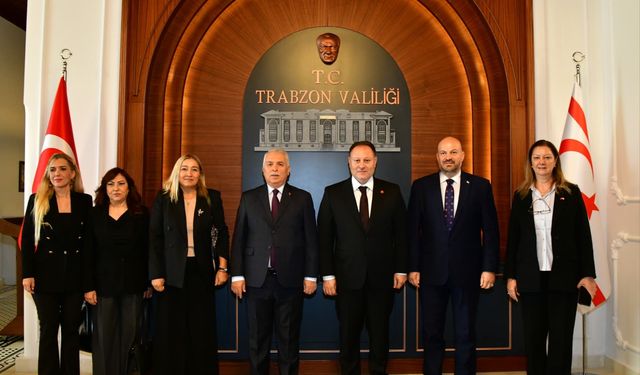 Vali Aziz Yıldırım, KKTC Meclis Başkanı Ziya Öztürkler ve Beraberindeki Heyetle Bir Araya Geldi