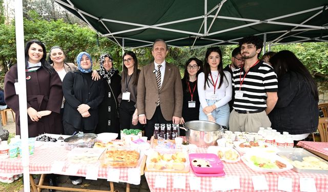 KTÜ’de “Gazze’ye Yardım Kermesi” Düzenlendi