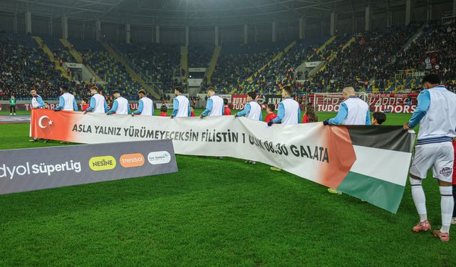 Asla Yalnız Yürümeyeceksin Filistin!