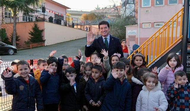 ÖZEL BİREYLER, ‘NEŞELİ SAATLER’ İLE ÇOK MUTLU