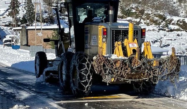 BÜYÜKŞEHİR, 153 MAHALLE YOLUNU ULAŞIMA AÇTI