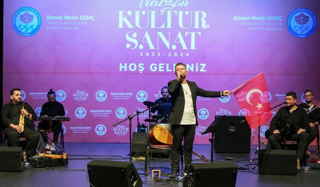 VOLKAN ARSLAN’DAN TÜRK BAYRAĞIYLA ANLAMLI KONSER