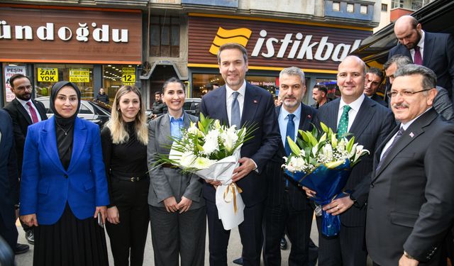 BAKAN BAYRAKTAR’DAN TRABZON BÜYÜKŞEHİR BELEDİYESİ’NE ZİYARET